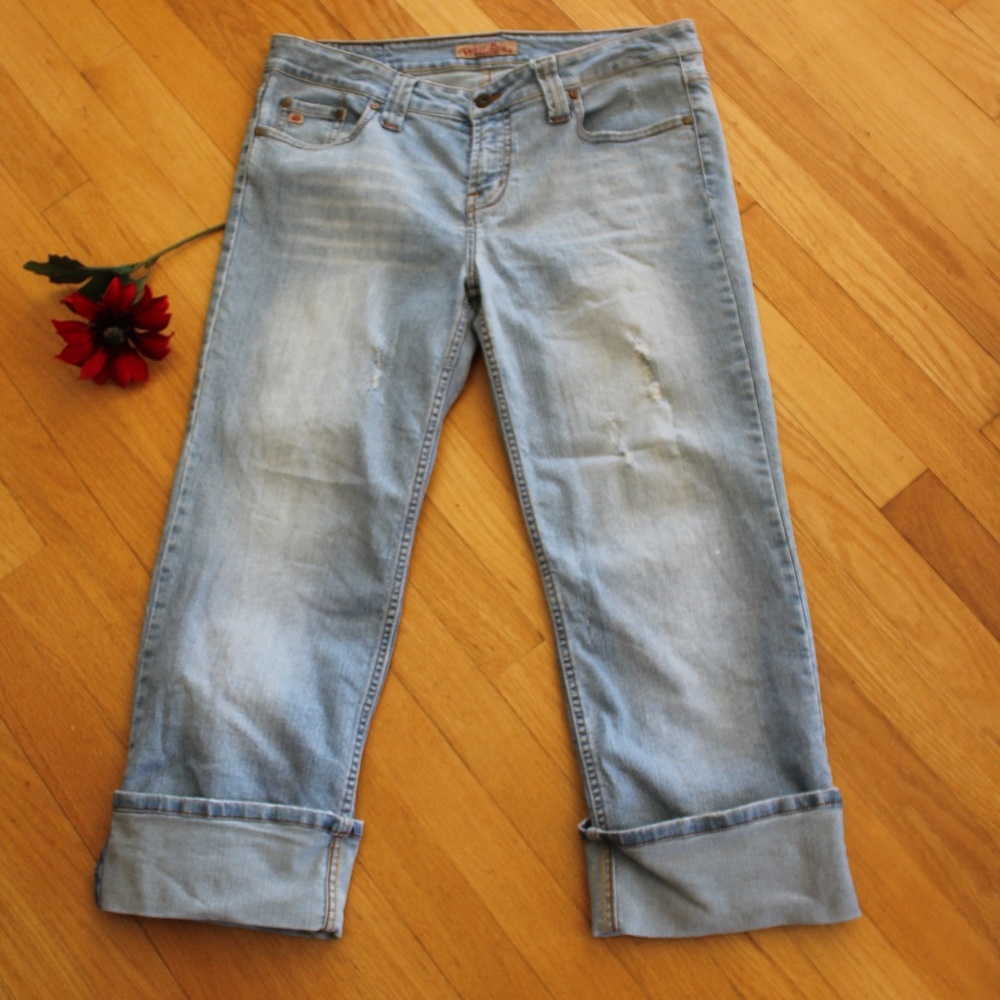 Paris Blues Distressed Jean Capris Jr Sz 13